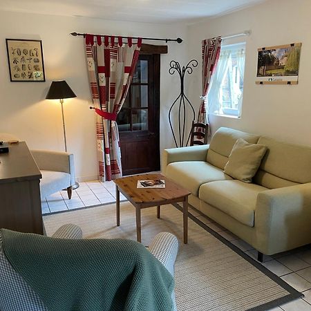 Maison De Jardin - Confort, Commodite, Bien Equipe Livarot-Pays-d'Auge Екстер'єр фото